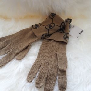 Micheal Kors Gloves